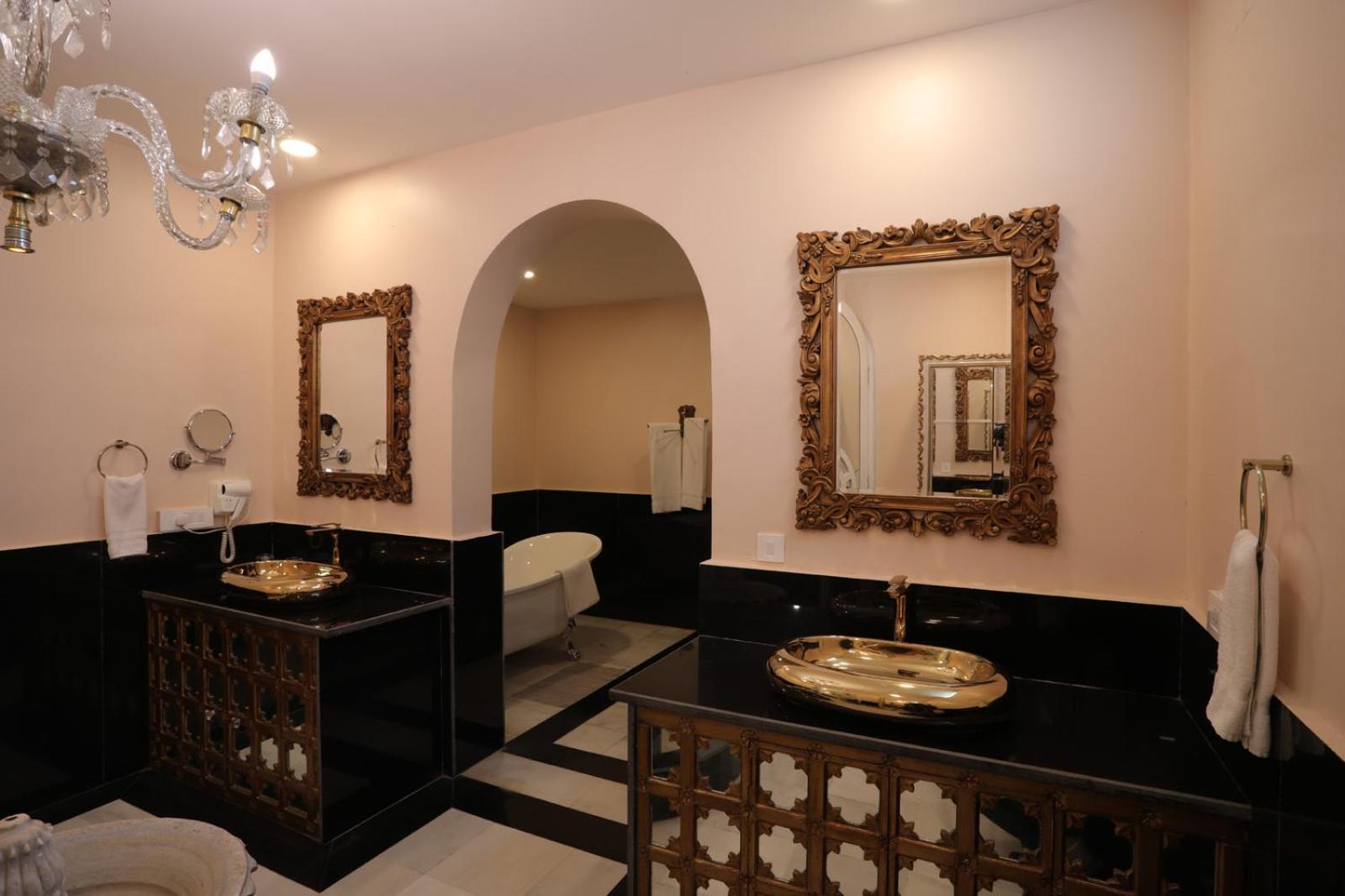 The Royal Retreat Resort & Spa Udaipur Exterior foto